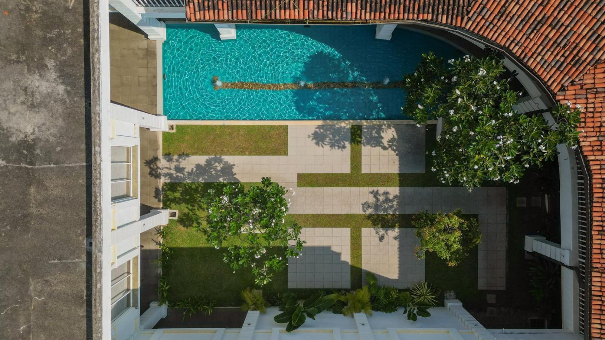 Hibiscus Beach Hotel & Villas Калутара Экстерьер фото