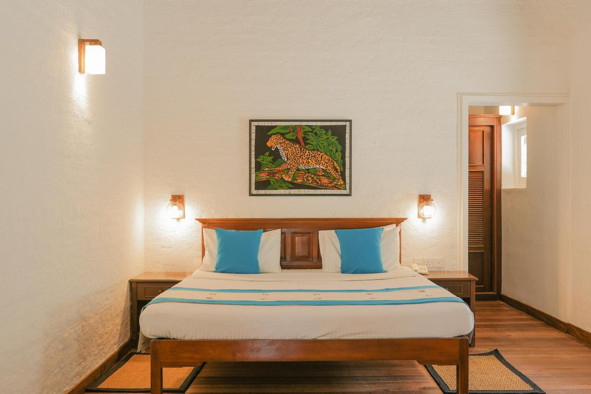 Hibiscus Beach Hotel & Villas Калутара Экстерьер фото