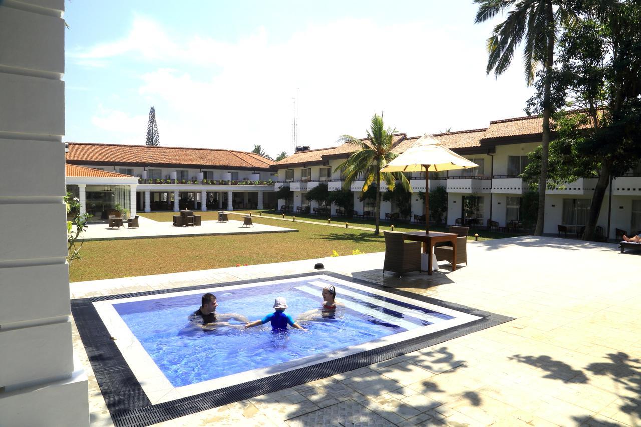 Hibiscus beach hotel villas 4 kalutara. Отель Hibiscus Beach Hotel & Villas. Hibiscus Beach Hotel & Villas 4. Hibiscus Beach Hotel & Villas. Hibiscus Beach.